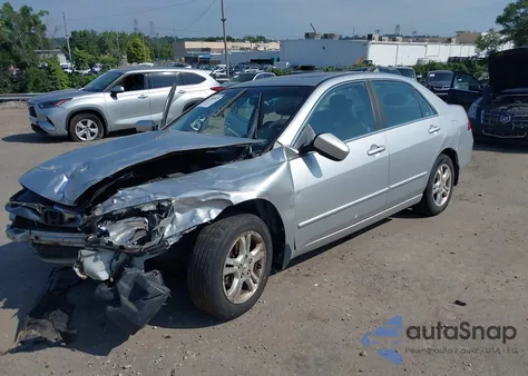 2006 Honda Accord 2.4 Ex from USA, damaged, VIN 1HGCM56826A107096